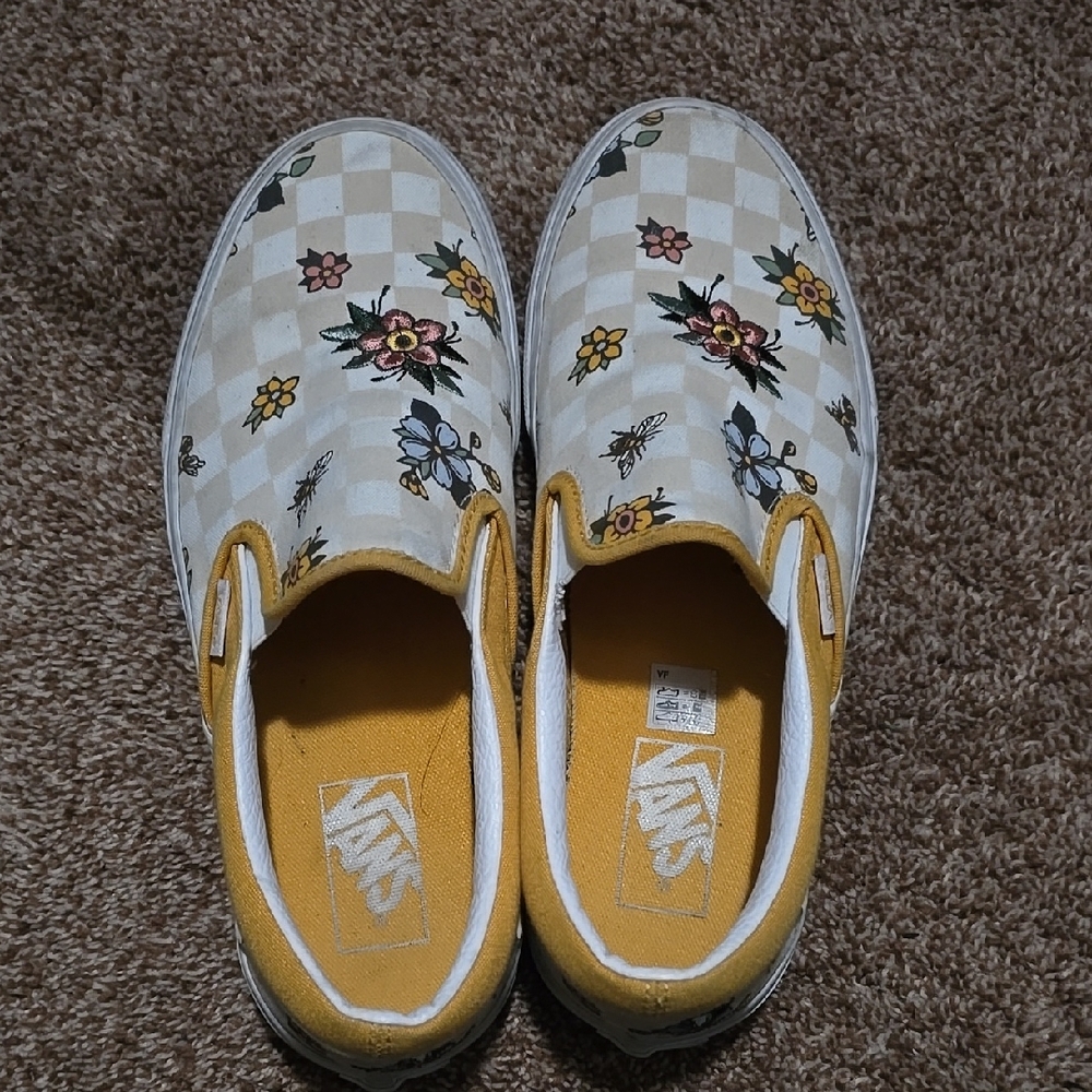 Womens Floral Slip-On vans size 9
